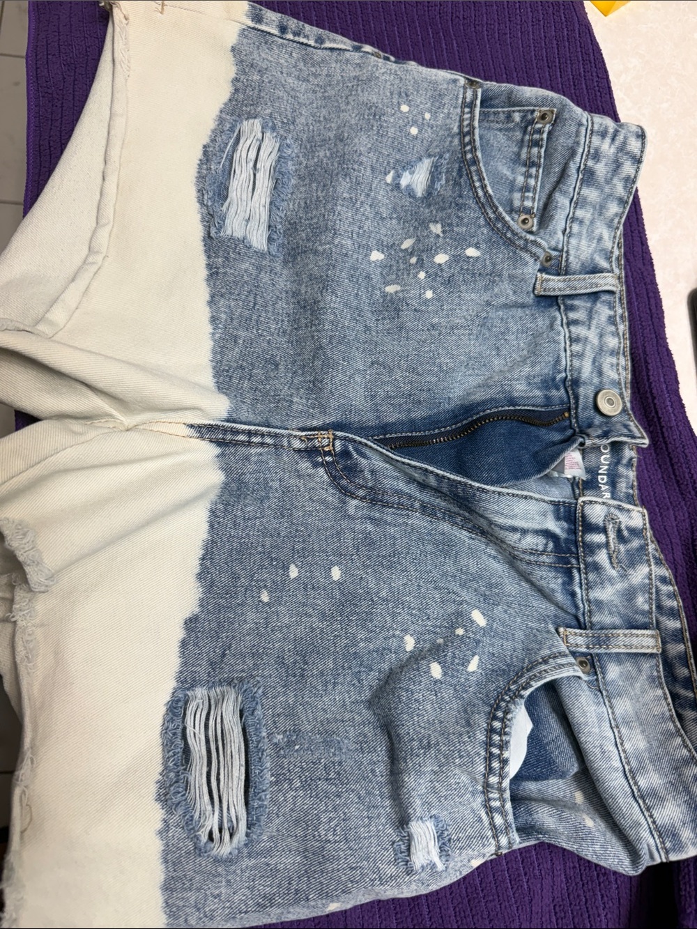 Dip-Dye Distressed Women's Jeans Shorts - Blue and Cream
